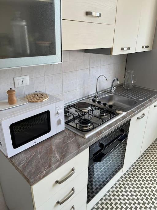 Appartement Il Pesce Di Legno à Livourne Extérieur photo